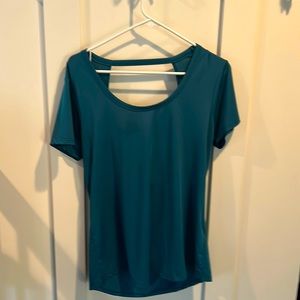 Activewear by dip lightweight shirt women’s large